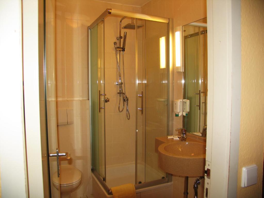 Rheinhotel Luxhof 斯派尔 外观 照片