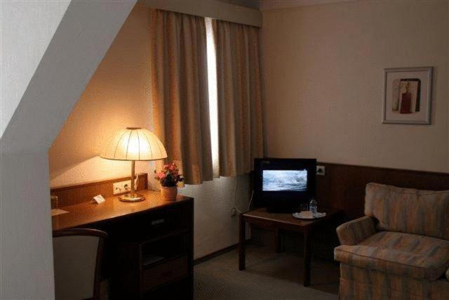 Rheinhotel Luxhof 斯派尔 外观 照片